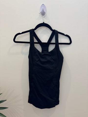 Epic Athletic - size 6 (Lulu)