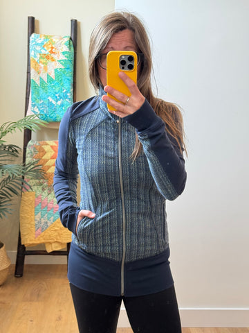 Epic Athletic - size 4-6 (Lulu)