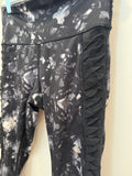 Epic Athletic - size 4 Lulu)