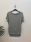 Epic Athletic - size 4 (Lulu)