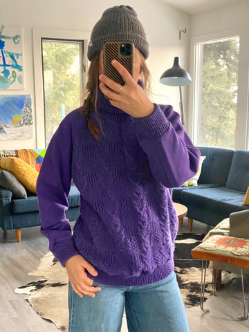 Epic Knit/Sweatshirt - sm/med