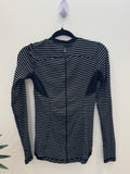 Epic Athletic - size 4 (Lulu)