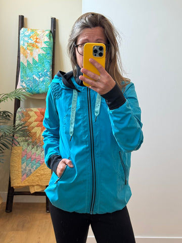Epic Athletic - size 8 (Lulu)