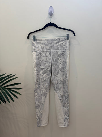 Epic Athletic - size 8 (Lulu)