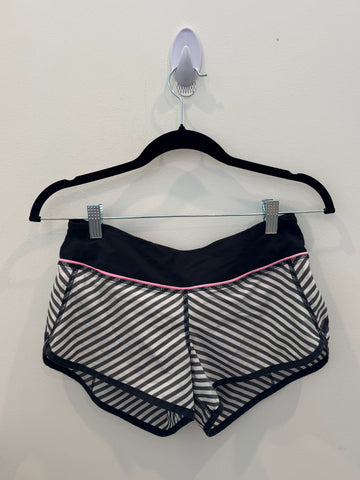 Epic Athletic - size 4 (Lulu)