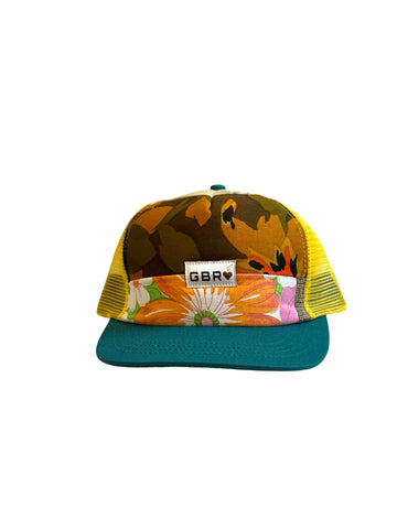 Trucker - turquoise brim/yellow mesh