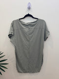 Epic Athletic - size 4 (Lulu)